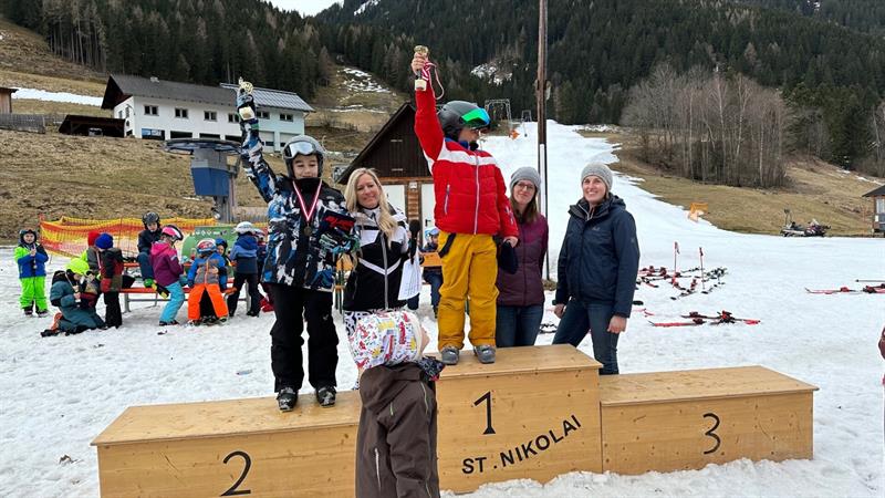 Volksschule+Sankt+Nikolai+-+Skirennen
