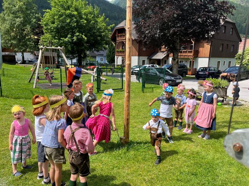 Maibaumfest+Kindergarten+Sankt+Nikolai